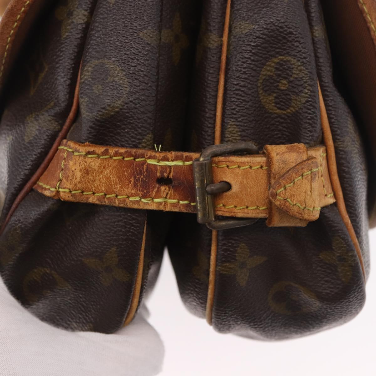 LOUIS VUITTON Monogram Saumur 30 Shoulder Bag M42256 LV Auth gh2120