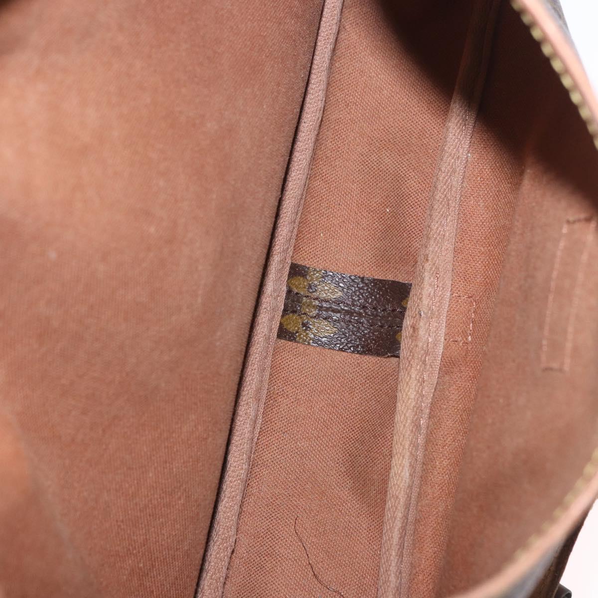 LOUIS VUITTON Monogram Saumur 30 Shoulder Bag M42256 LV Auth gh2120