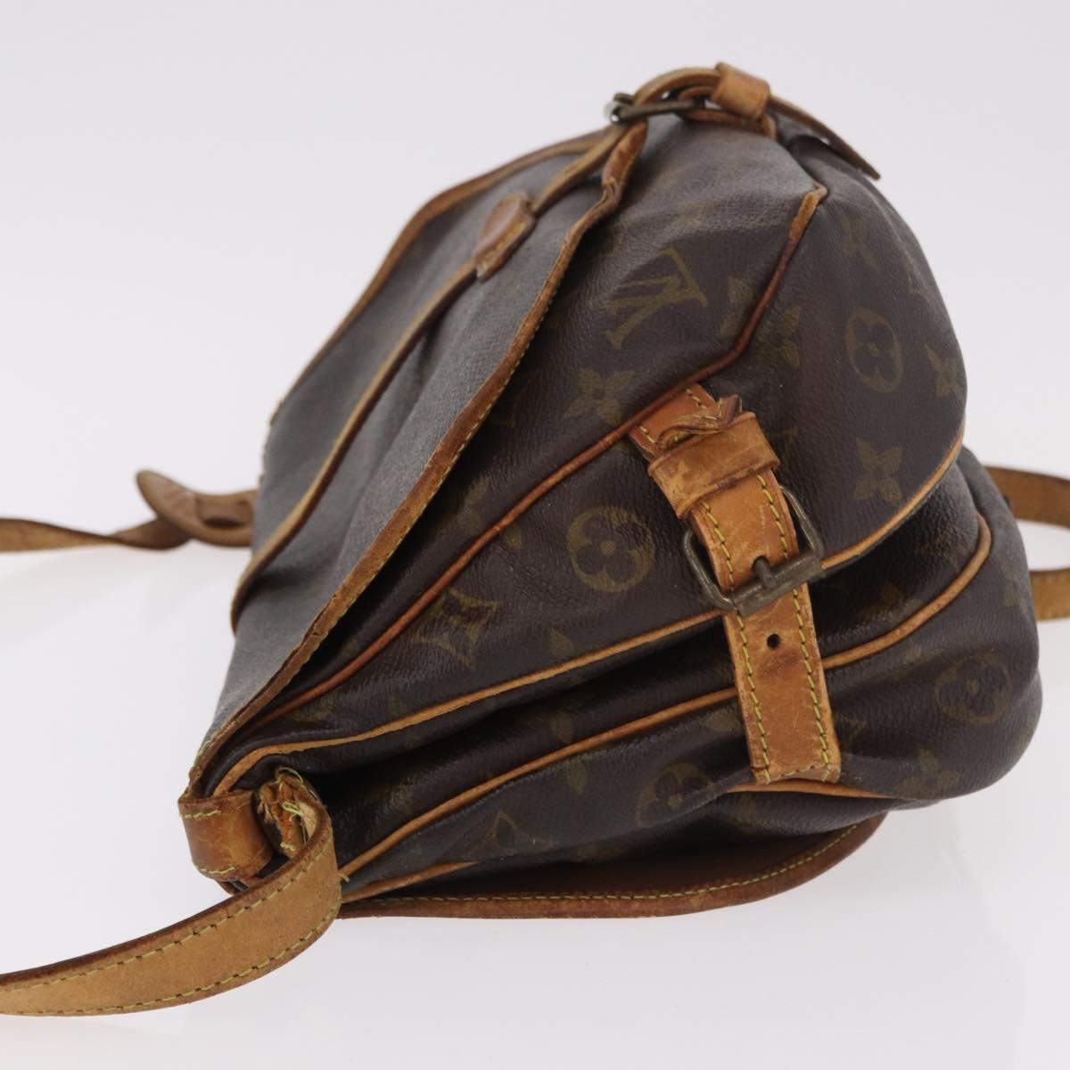 LOUIS VUITTON Monogram Saumur 30 Shoulder Bag M42256 LV Auth gh2120