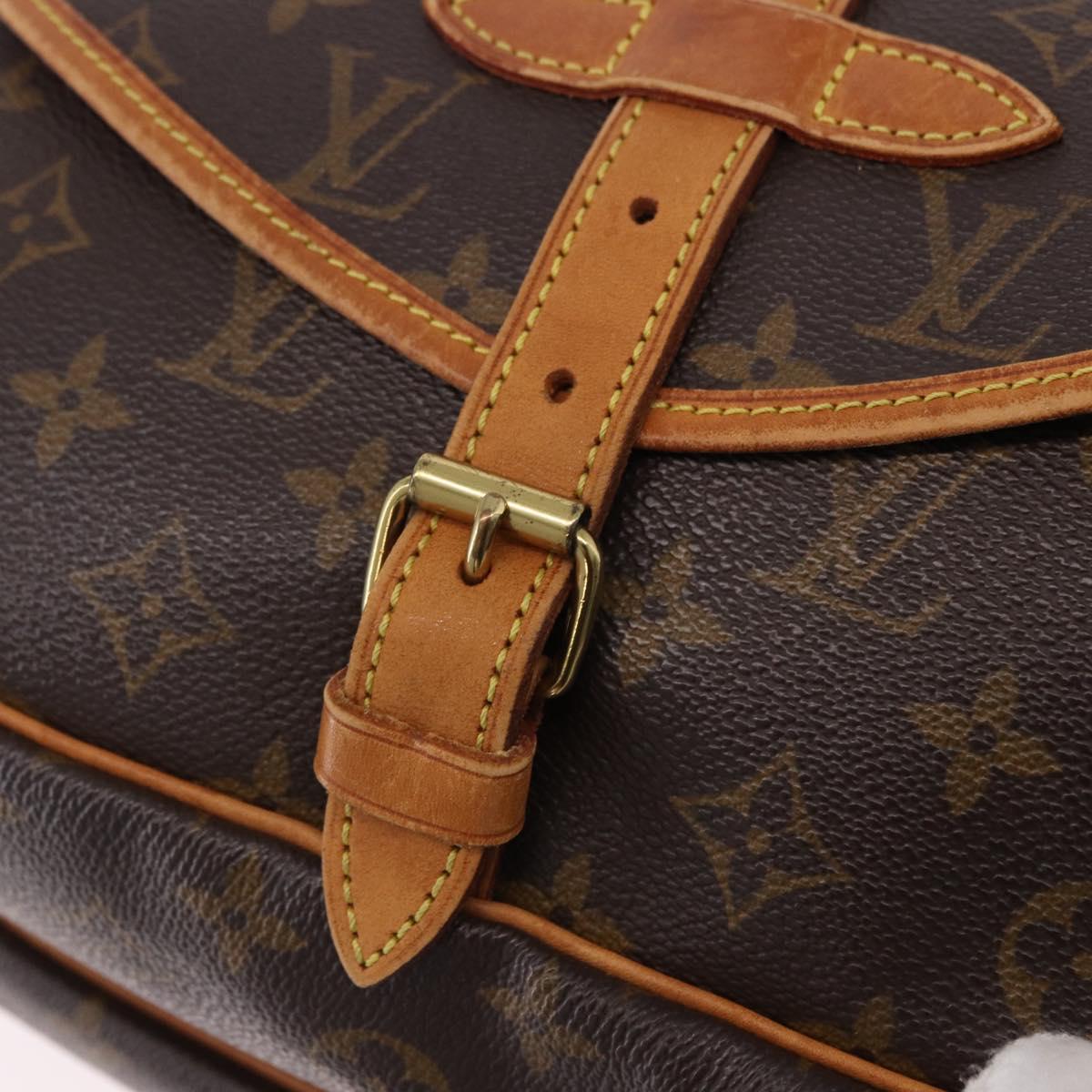 LOUIS VUITTON Monogram Saumur 30 Shoulder Bag M42256 LV Auth gh2291A