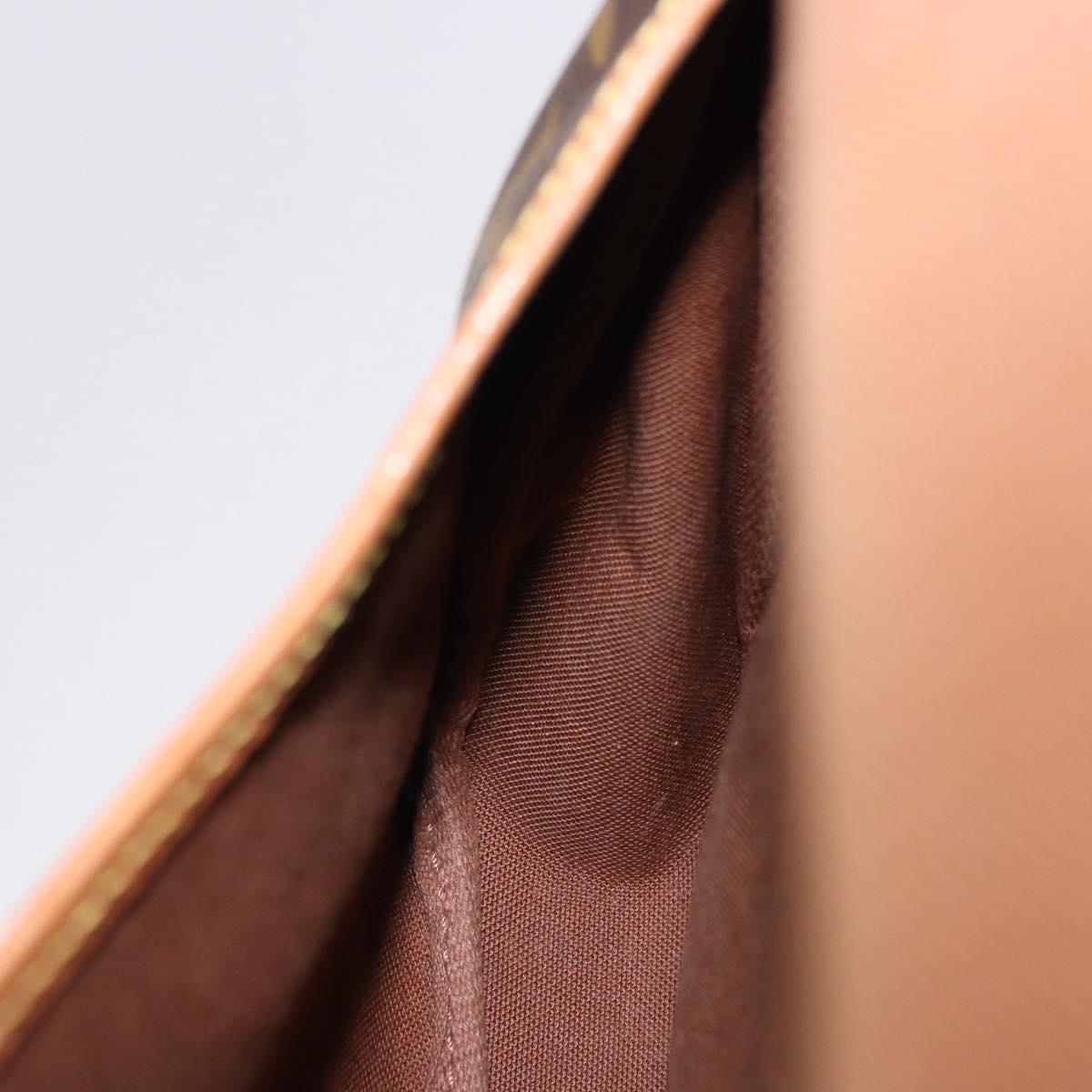 LOUIS VUITTON Monogram Saumur 30 Shoulder Bag M42256 LV Auth gh2291A