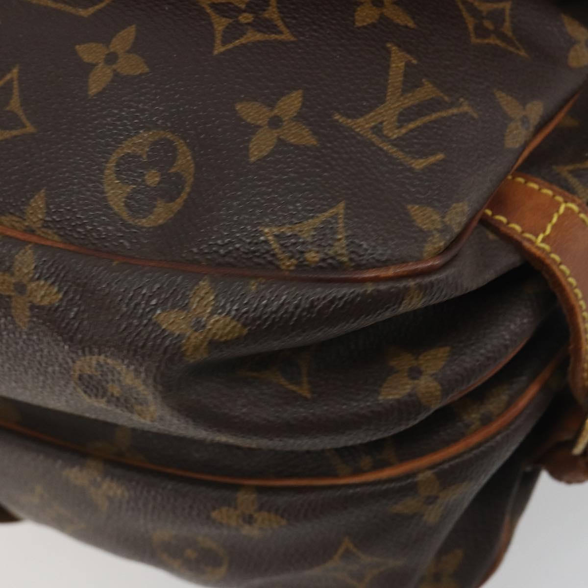 LOUIS VUITTON Monogram Saumur 30 Shoulder Bag M42256 LV Auth gh2324