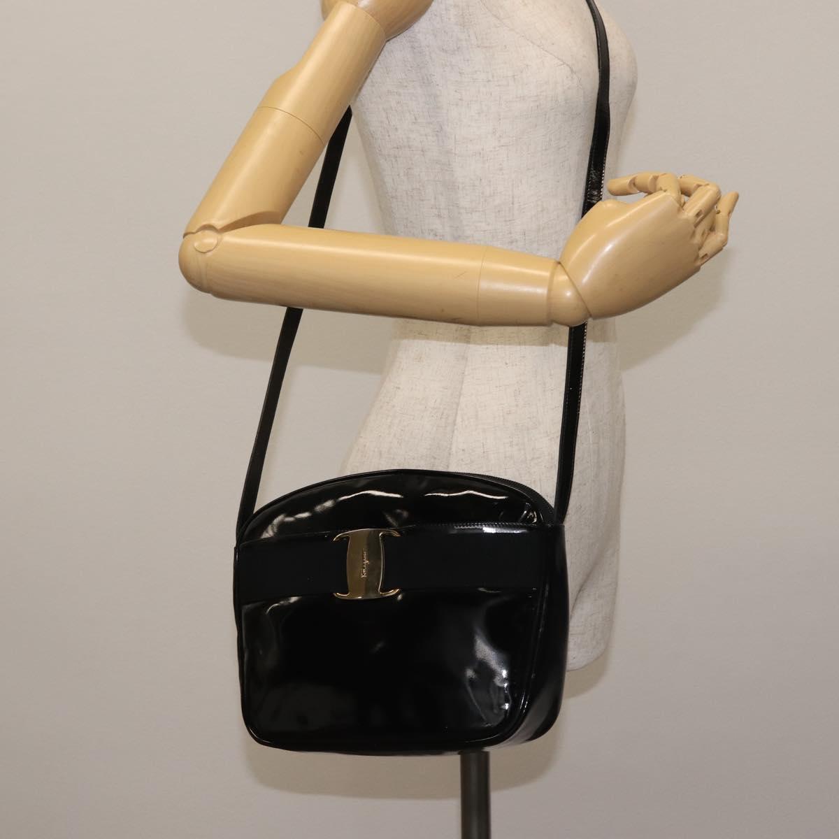 Salvatore Ferragamo Vala Shoulder Bag Enamel Black Gold Auth gh815