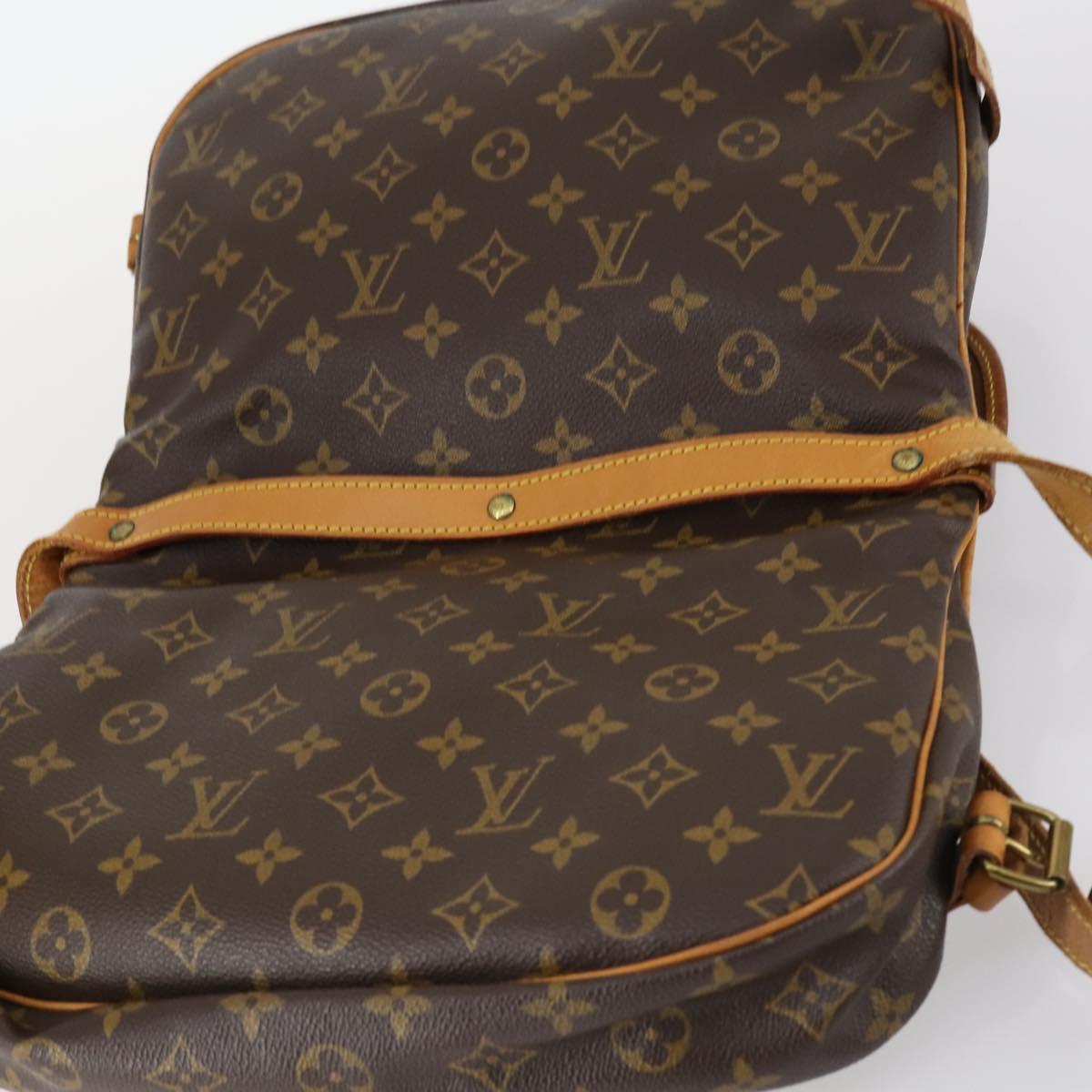 LOUIS VUITTON Monogram Saumur 30 Shoulder Bag M42256 LV Auth gh906