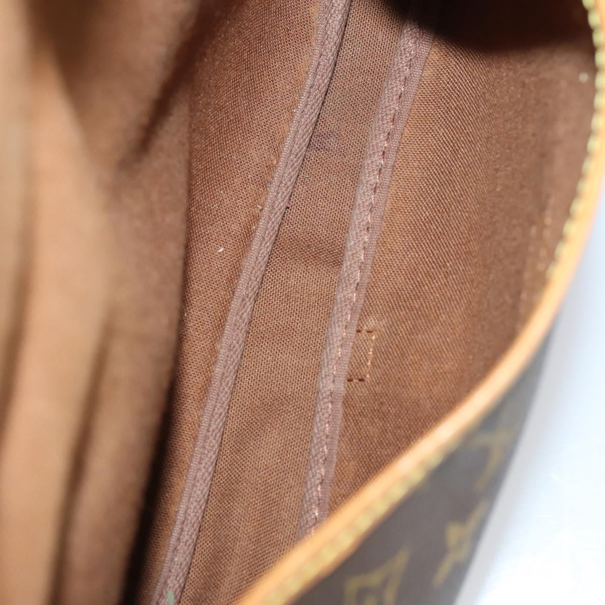 LOUIS VUITTON Monogram Saumur 30 Shoulder Bag M42256 LV Auth gh906