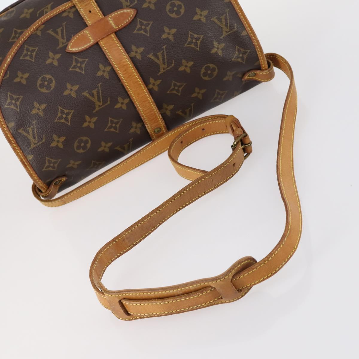LOUIS VUITTON Monogram Saumur 30 Shoulder Bag M42256 LV Auth gh906