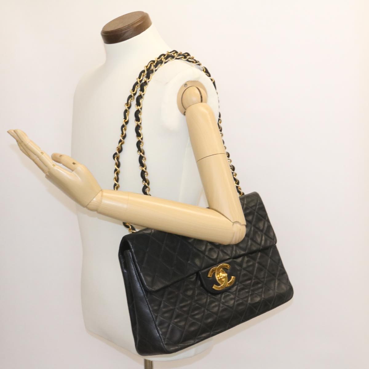 CHANEL Big Matelasse Flap Chain Shoulder Bag Lamb Skin Black Gold Auth am1276gA