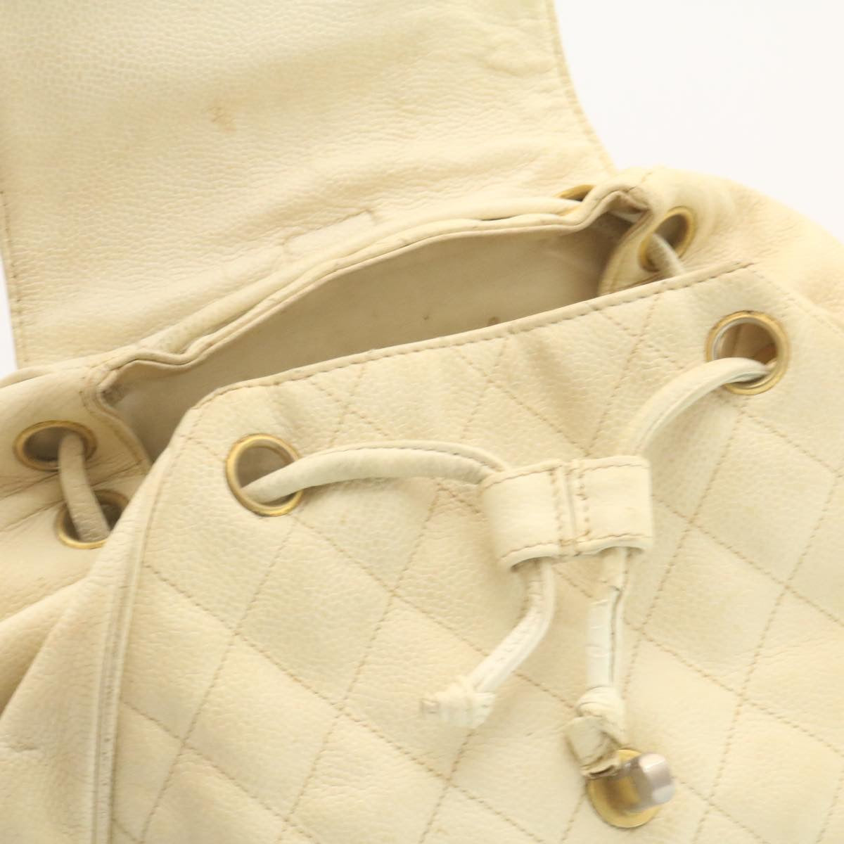 CHANEL Caviar Skin Matelasse Backpack White CC Auth am1922gA