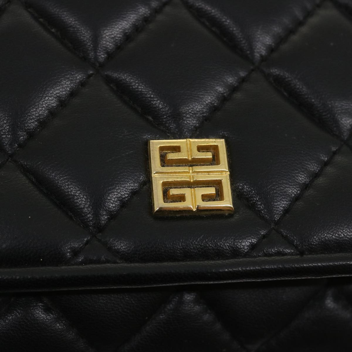 GIVENCHY Chain Shoulder Bag Leather Black Gold Tone Auth am2537g