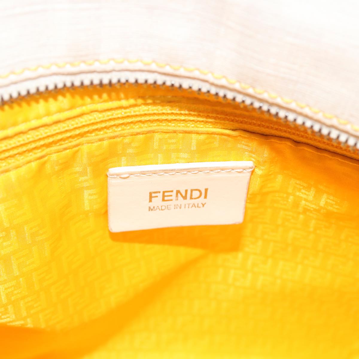 FENDI Zucca Canvas Tote Bag White Auth hk1159