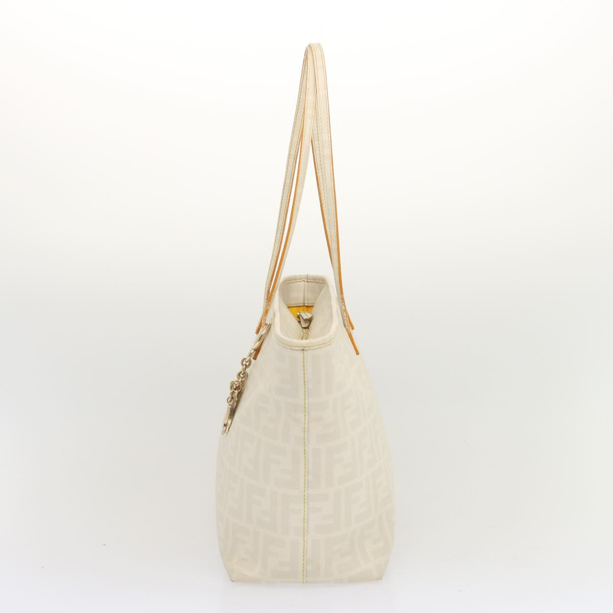 FENDI Zucca Canvas Tote Bag White Auth hk1159