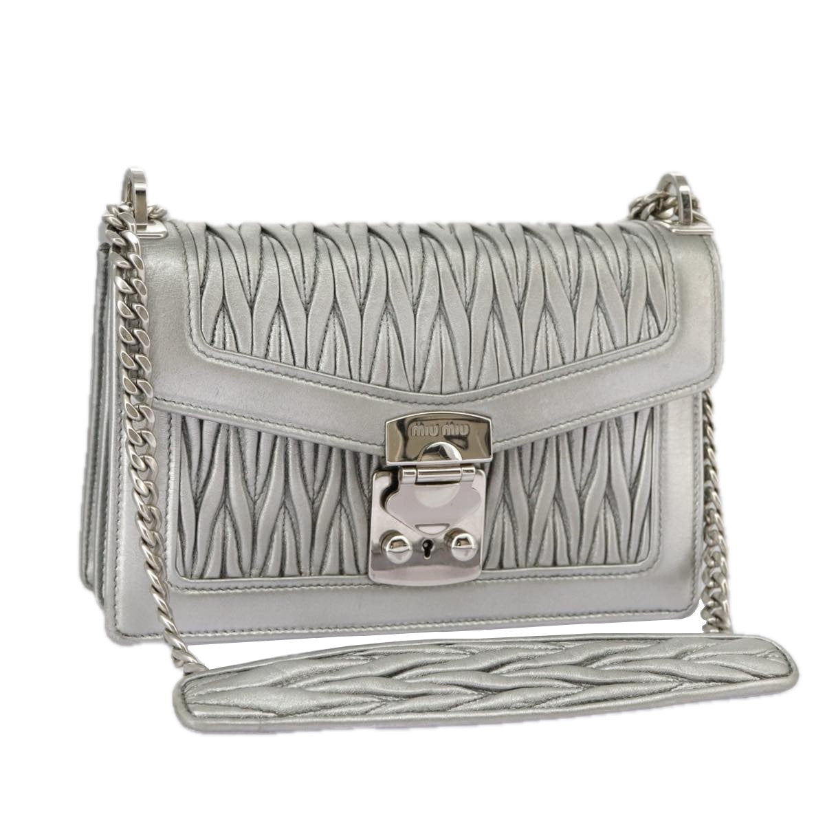 Miu Miu Matelasse Chain Shoulder Bag Leather Silver Auth hk1730