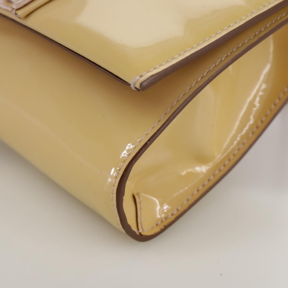 Salvatore Ferragamo Chain Shoulder Bag Enamel Yellow Auth hk1961