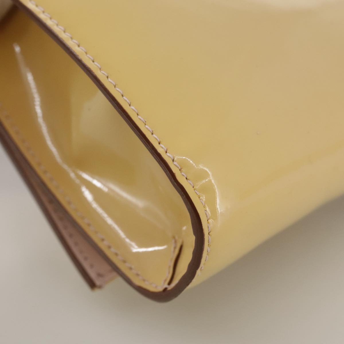Salvatore Ferragamo Chain Shoulder Bag Enamel Yellow Auth hk1961