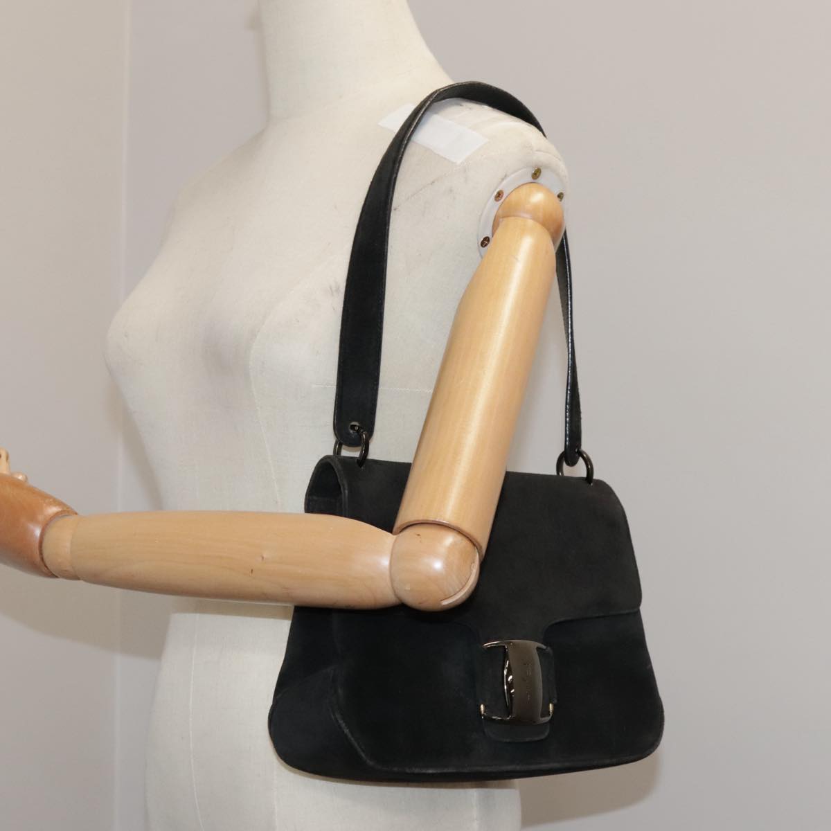 Salvatore Ferragamo Shoulder Bag Suede Black Auth hk1963