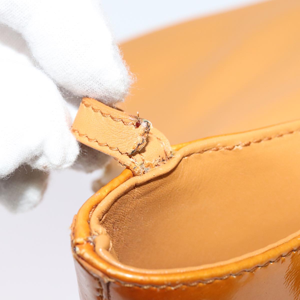 BVLGARI Shoulder Bag Patent Leather Yellow Gold Auth hk2059