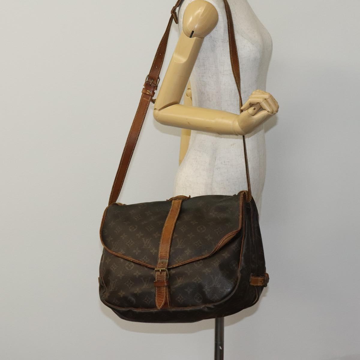 LOUIS VUITTON Monogram Saumur 35 Shoulder Bag M42254 LV Auth hk2284