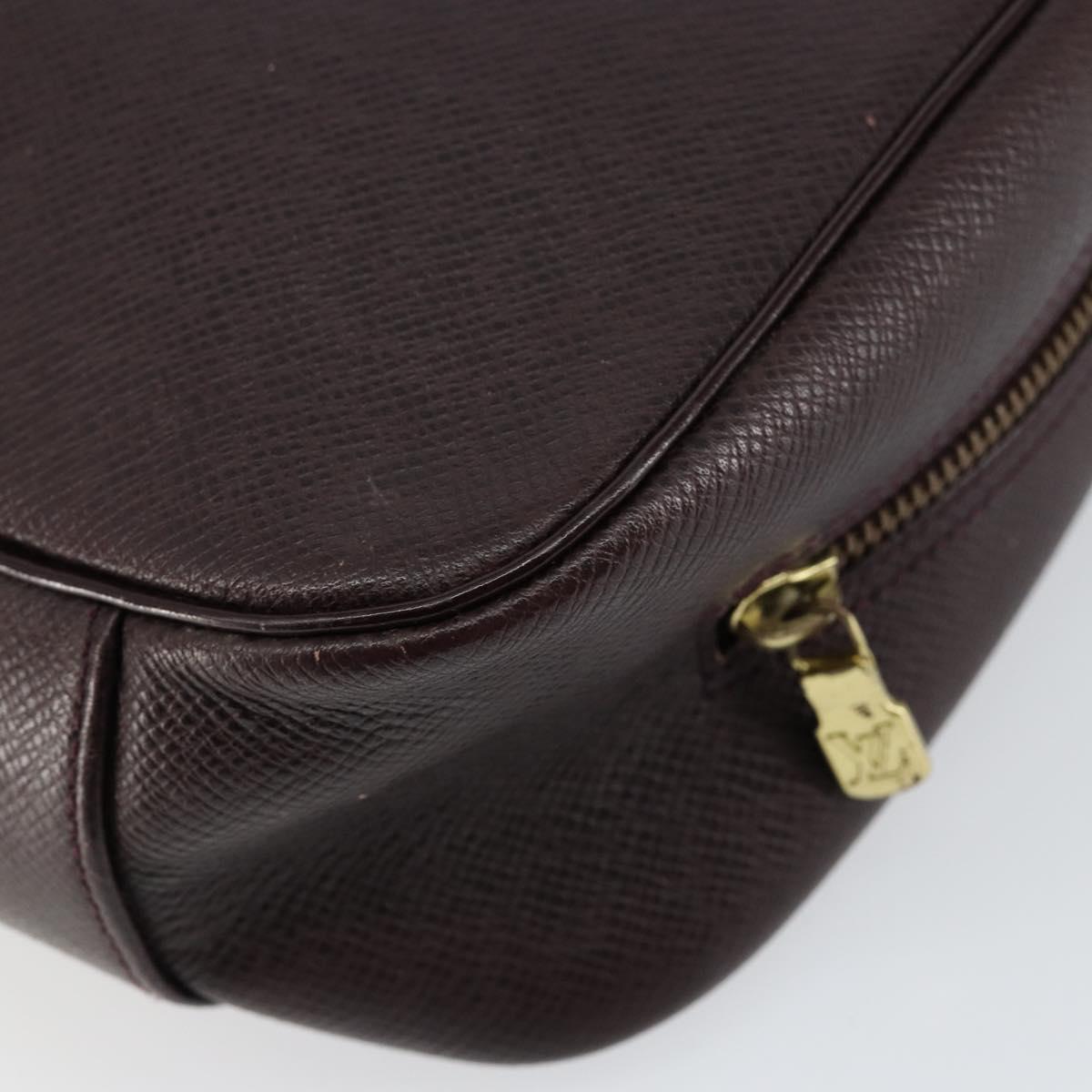 LOUIS VUITTON Taiga Trousse Toilette GM Clutch Bag Acajou M30216 LV Auth hk3146