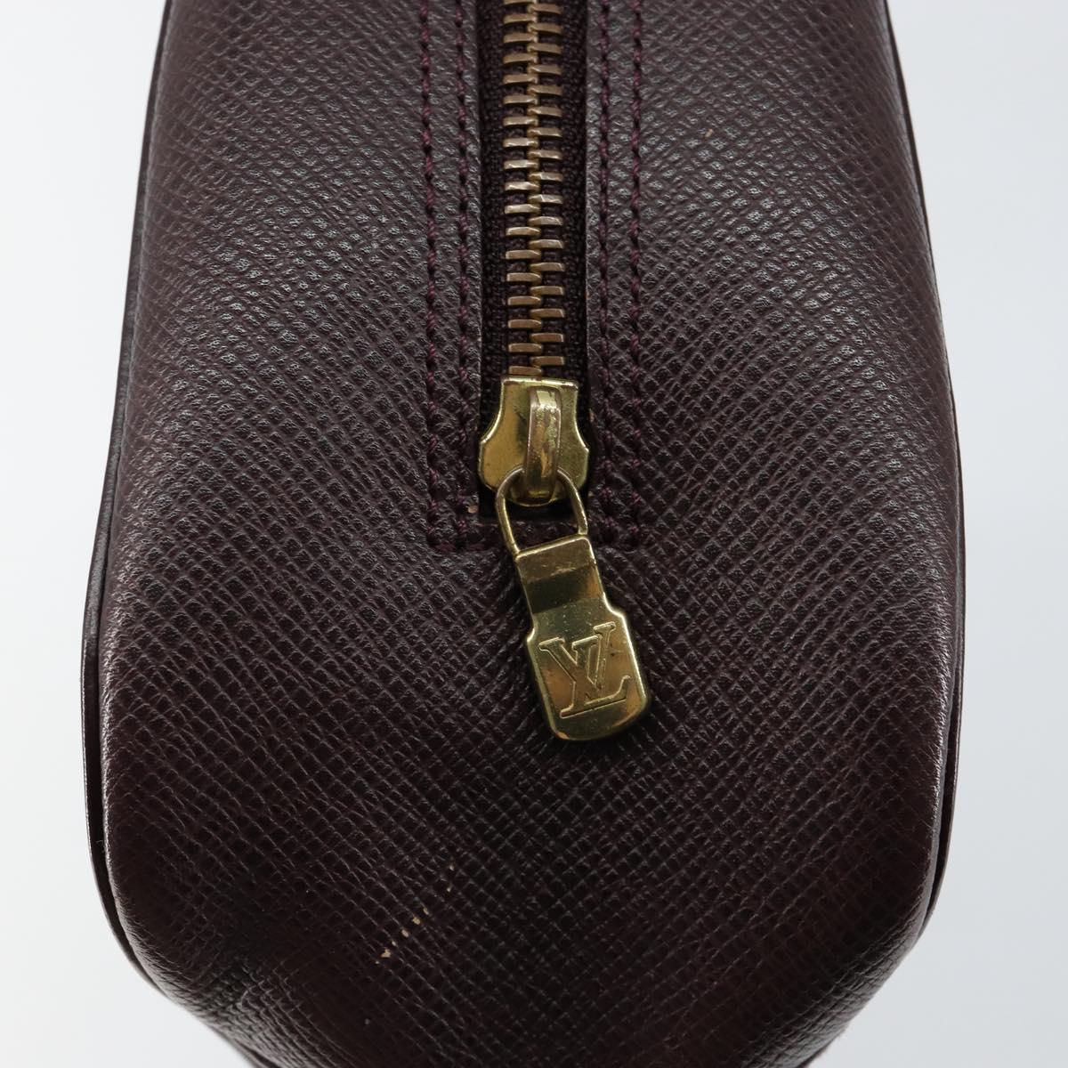 LOUIS VUITTON Taiga Trousse Toilette GM Clutch Bag Acajou M30216 LV Auth hk3146