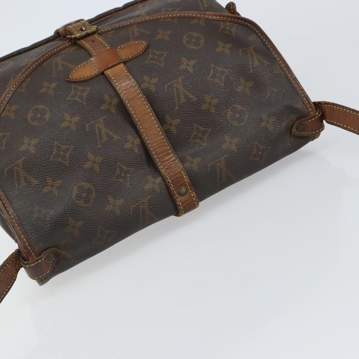 LOUIS VUITTON Monogram Saumur 30 Shoulder Bag M42256 LV Auth hk3284