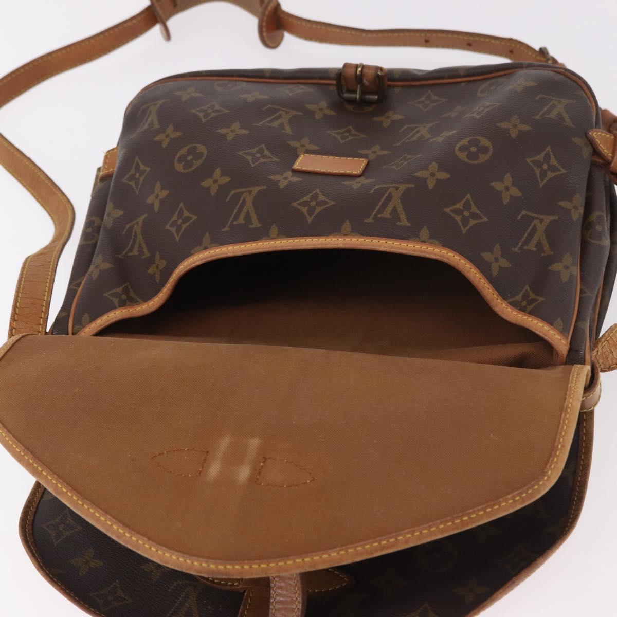 LOUIS VUITTON Monogram Saumur 30 Shoulder Bag M42256 LV Auth hk3872