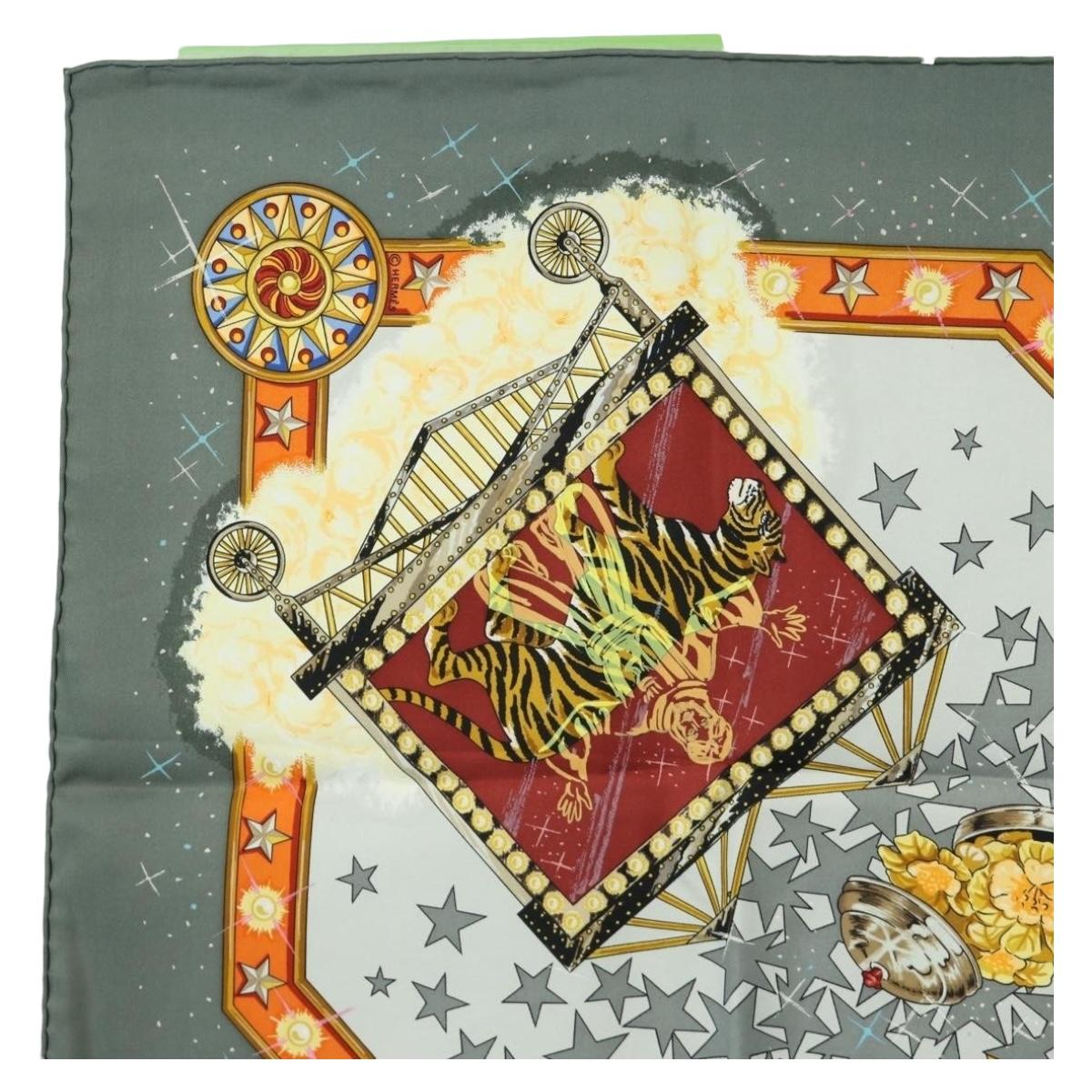 HERMES Carre 90 Scarf ”La Magie"" Silk Gray Auth hk3928M