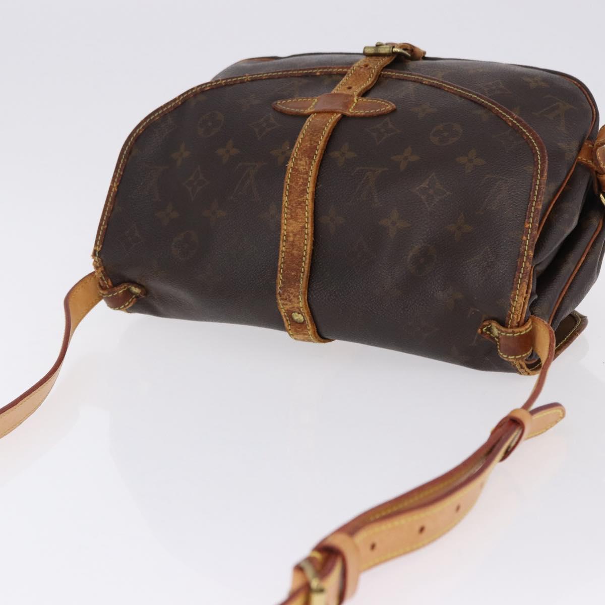 LOUIS VUITTON Monogram Saumur 30 Shoulder Bag M42256 LV Auth hk3976
