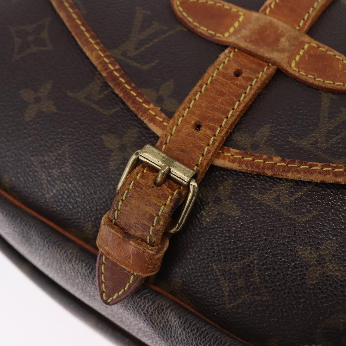 LOUIS VUITTON Monogram Saumur 30 Shoulder Bag M42256 LV Auth hk4112