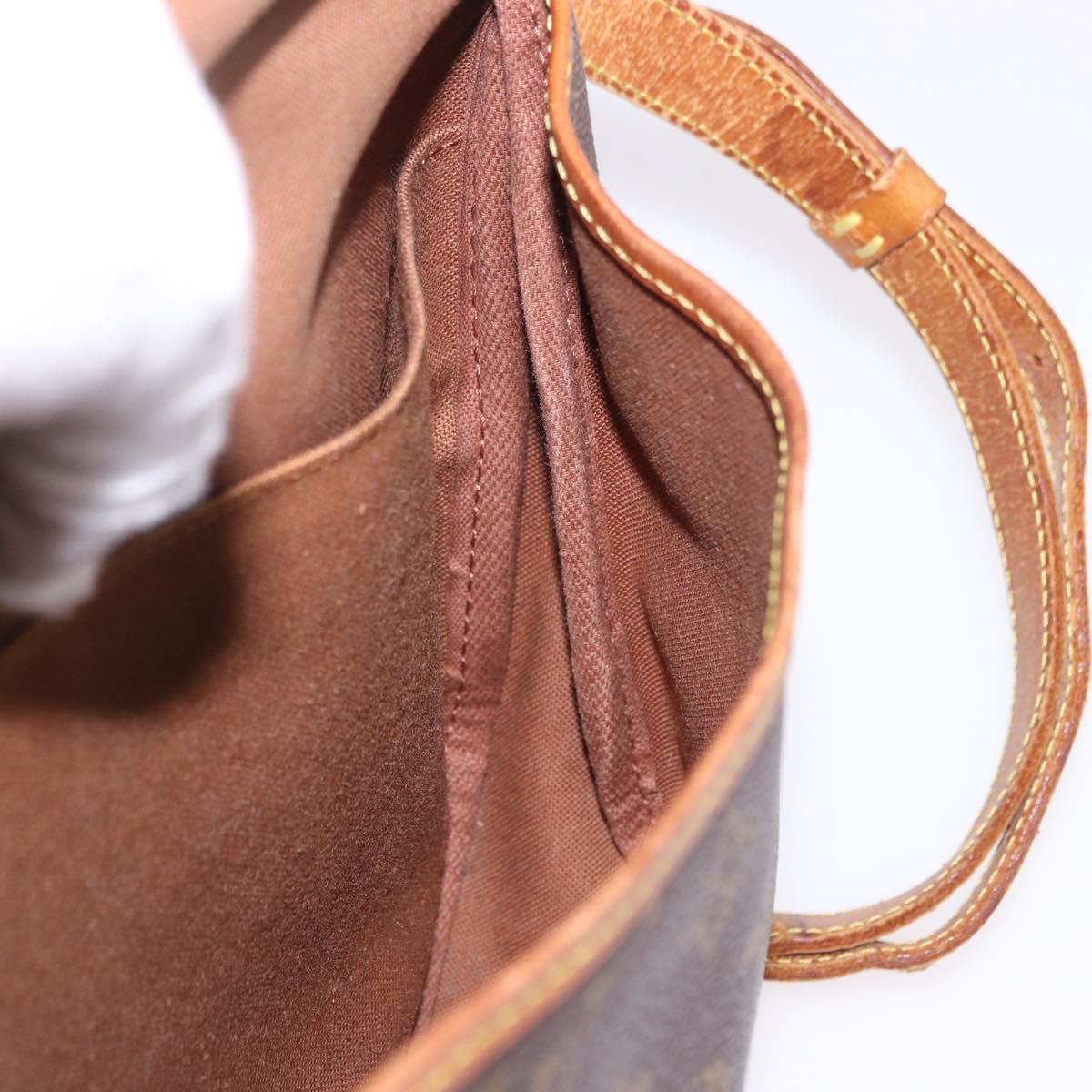 LOUIS VUITTON Monogram Saumur 30 Shoulder Bag M42256 LV Auth hk4112