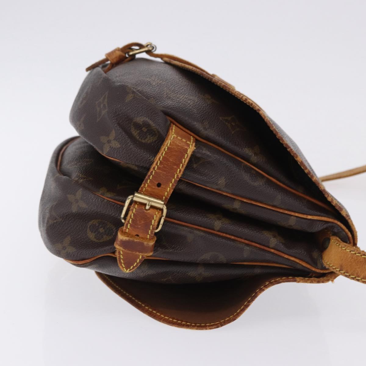 LOUIS VUITTON Monogram Saumur 30 Shoulder Bag M42256 LV Auth hk4112