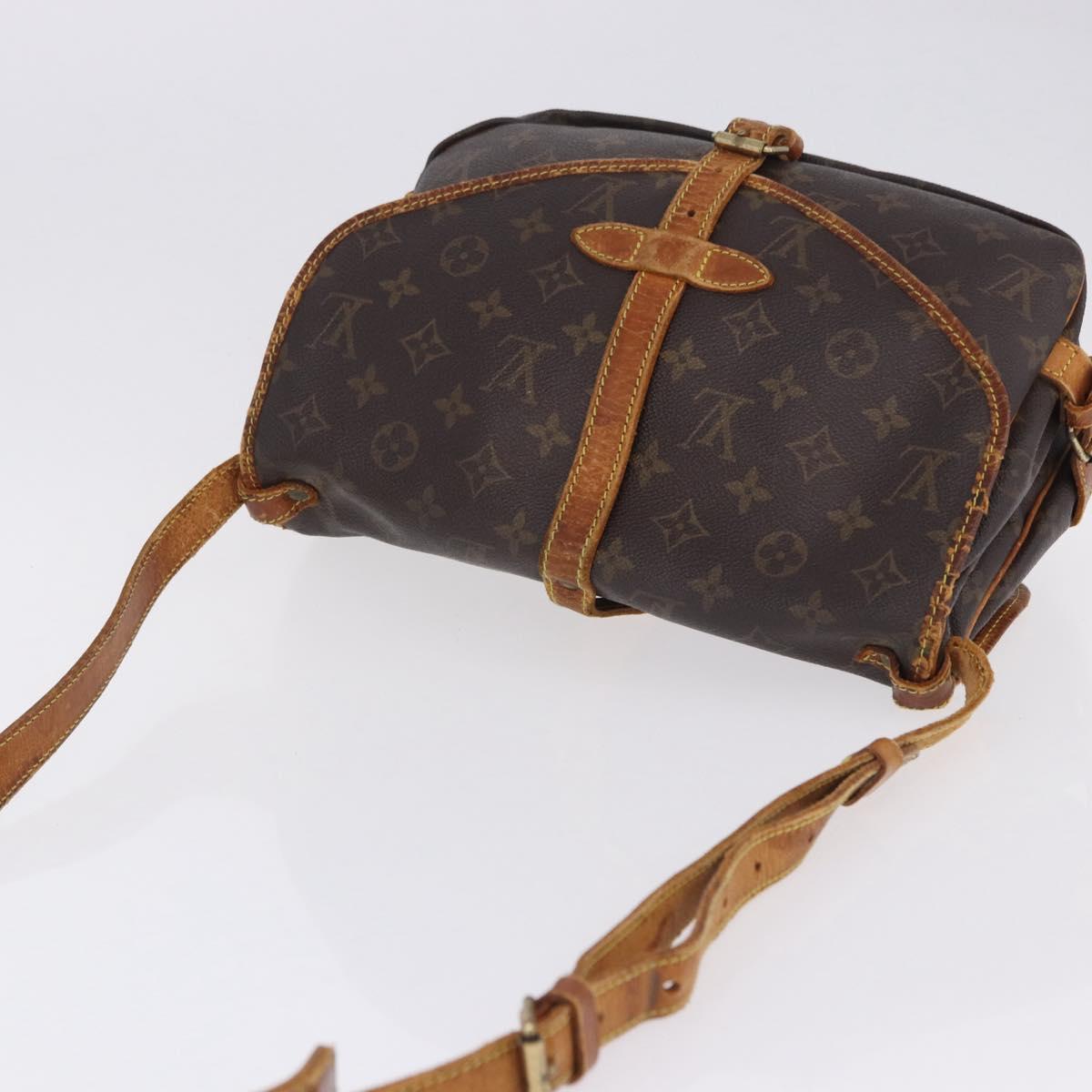 LOUIS VUITTON Monogram Saumur 30 Shoulder Bag M42256 LV Auth hk4112