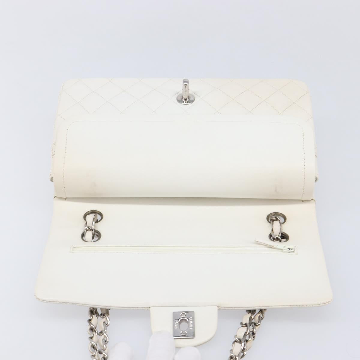 CHANEL Matelasse Double Flap Chain Bag Lamb Skin White Silver CC Auth hk4154V