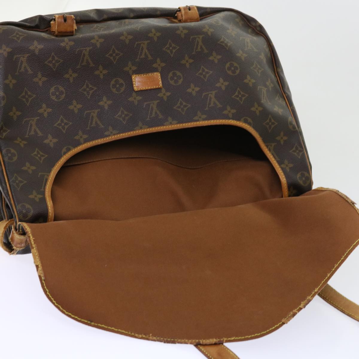 LOUIS VUITTON Monogram Saumur 43 Shoulder Bag M42252 LV Auth hk868