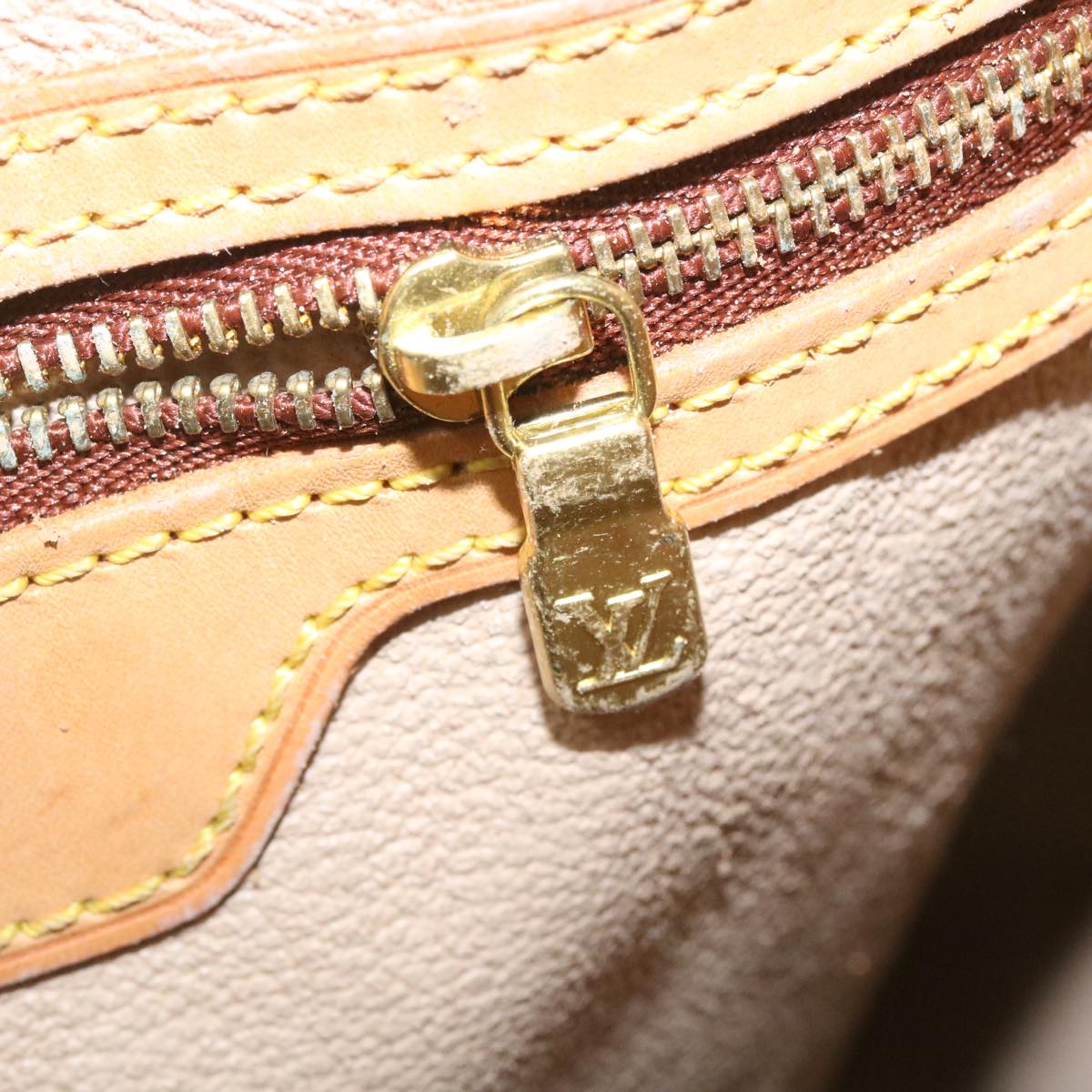 LOUIS VUITTON Monogram Bucket GM Shoulder Bag bs465 LV Auth hs884