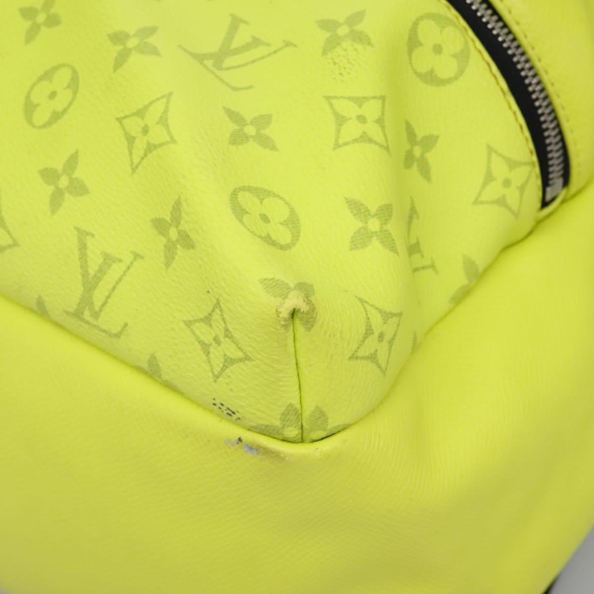 LOUIS VUITTON Taigalama Discovery Backpack Jaune M30228 LV Auth IN055A