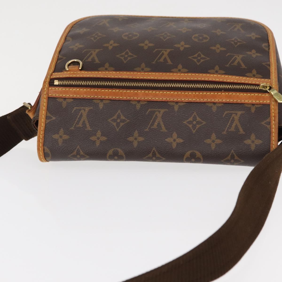 LOUIS VUITTON Monogram Messenger Bosphore PM Shoulder Bag M40106 LV Auth ka049
