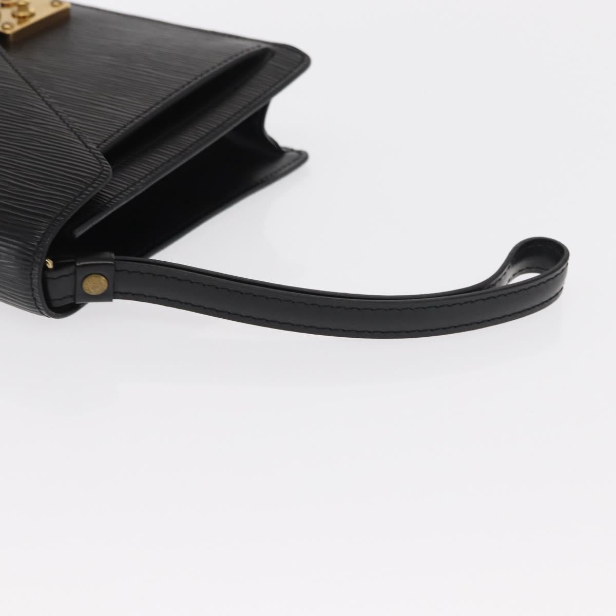 LOUIS VUITTON Epi Serie Dragonne Clutch Bag Black Noir M52612 LV Auth ka1030