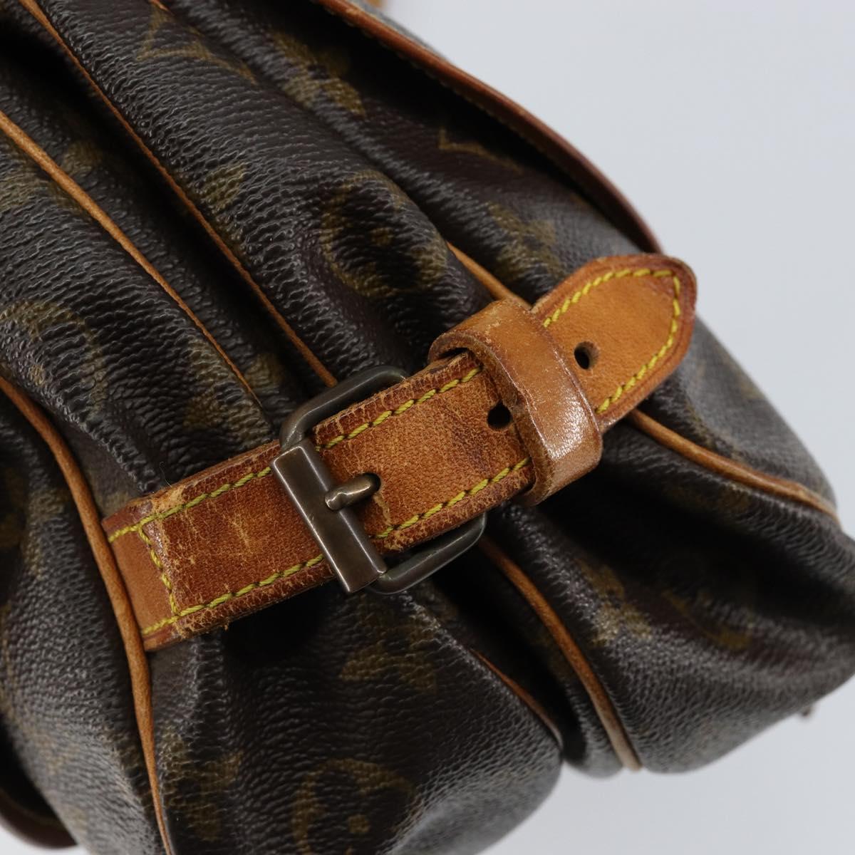 LOUIS VUITTON Monogram Saumur 30 Shoulder Bag M42256 LV Auth ka110