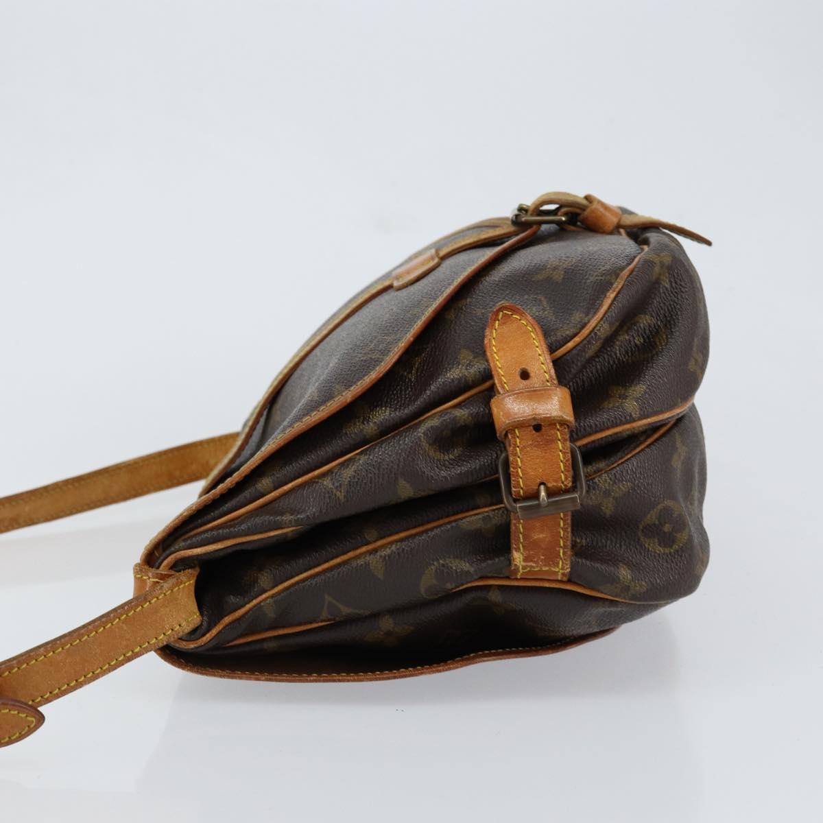 LOUIS VUITTON Monogram Saumur 30 Shoulder Bag M42256 LV Auth ka110