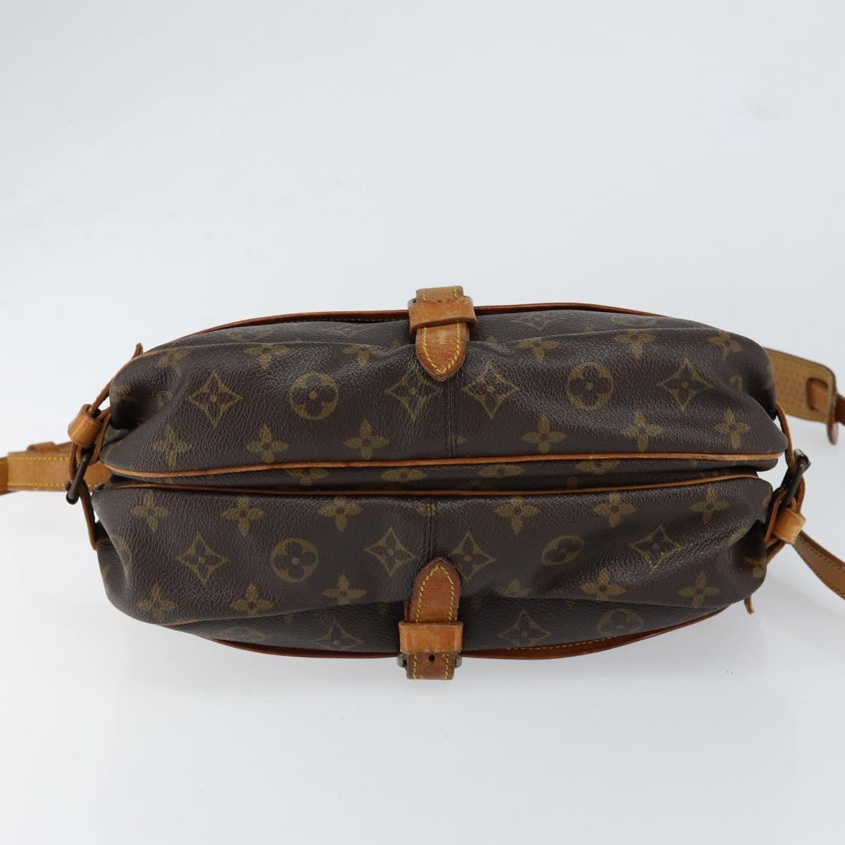 LOUIS VUITTON Monogram Saumur 30 Shoulder Bag M42256 LV Auth ka110