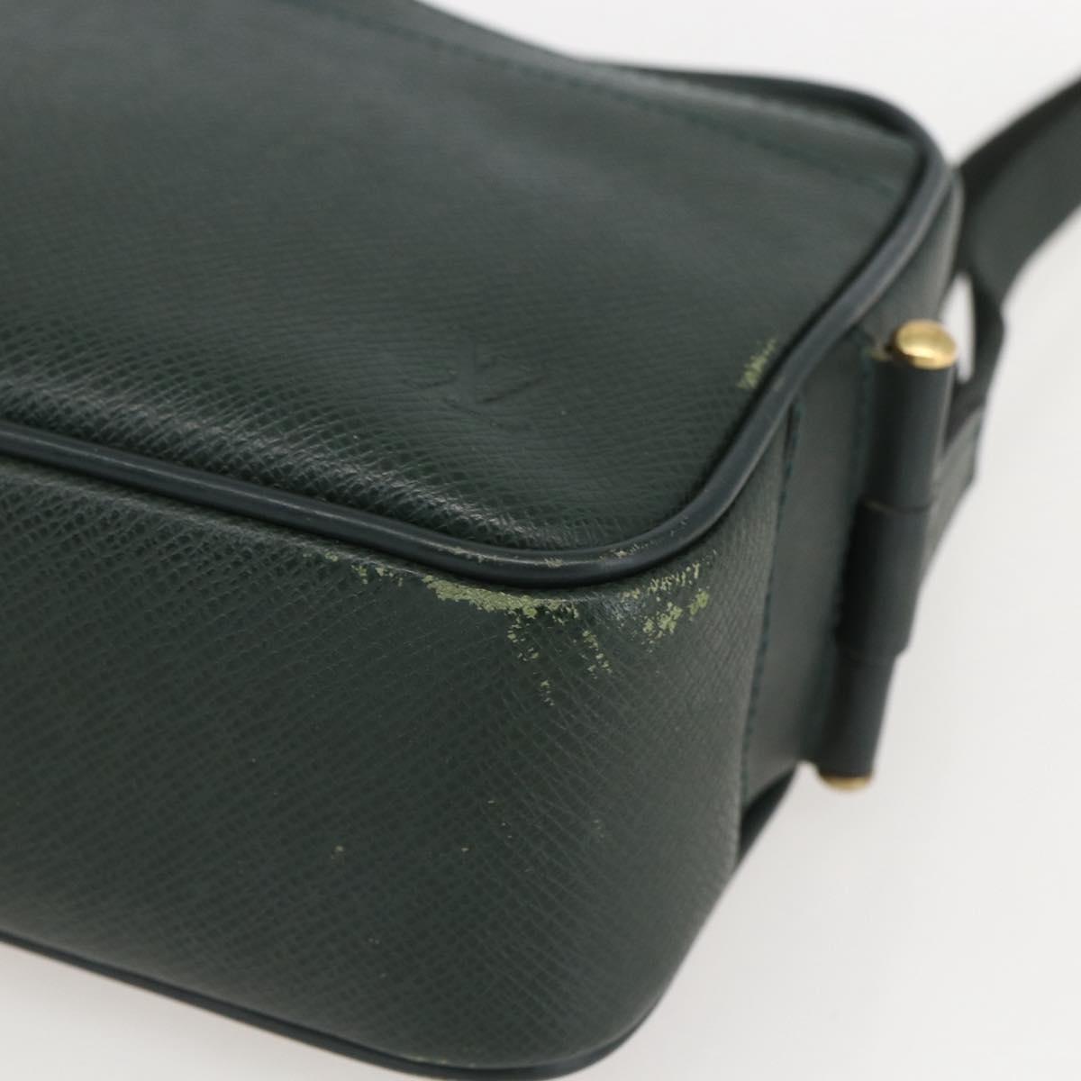 LOUIS VUITTON Taiga Karga Clutch Bag Epicea M30814 LV Auth ka1191