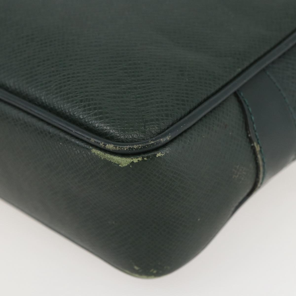 LOUIS VUITTON Taiga Karga Clutch Bag Epicea M30814 LV Auth ka1191