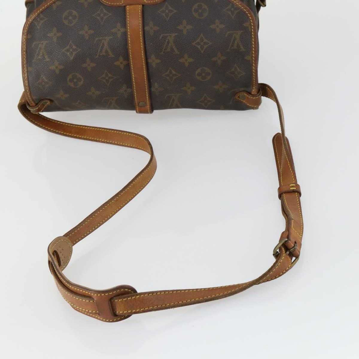 LOUIS VUITTON Monogram Saumur 30 Shoulder Bag M42256 LV Auth ka1380