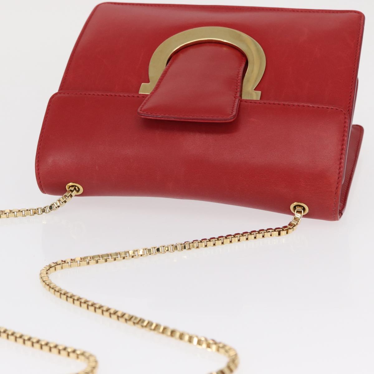 Salvatore Ferragamo Chain Shoulder Bag Leather Red Gold Auth ka1446