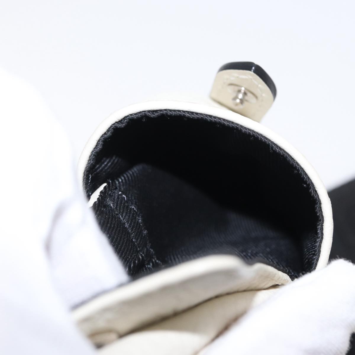 LOUIS VUITTON Christopher XS Bag Taurillon Leather White M58493 Auth ka147M