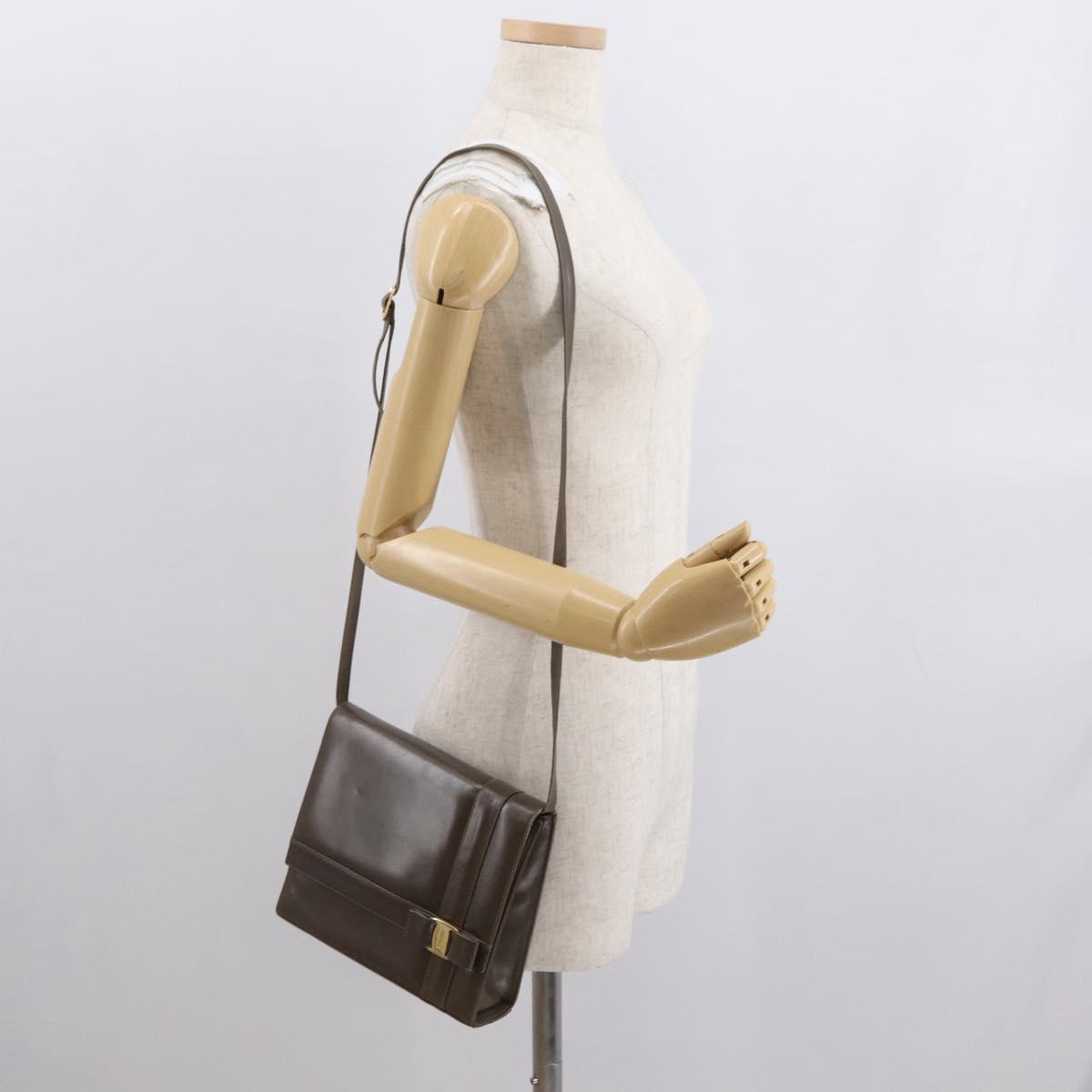 Salvatore Ferragamo Shoulder Bag Leather Beige Gold Auth ka1893