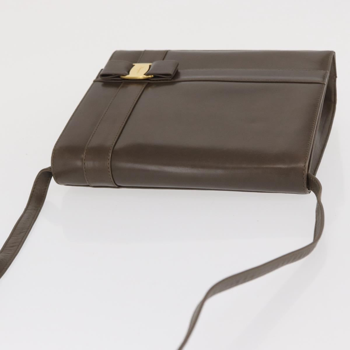 Salvatore Ferragamo Shoulder Bag Leather Beige Gold Auth ka1893