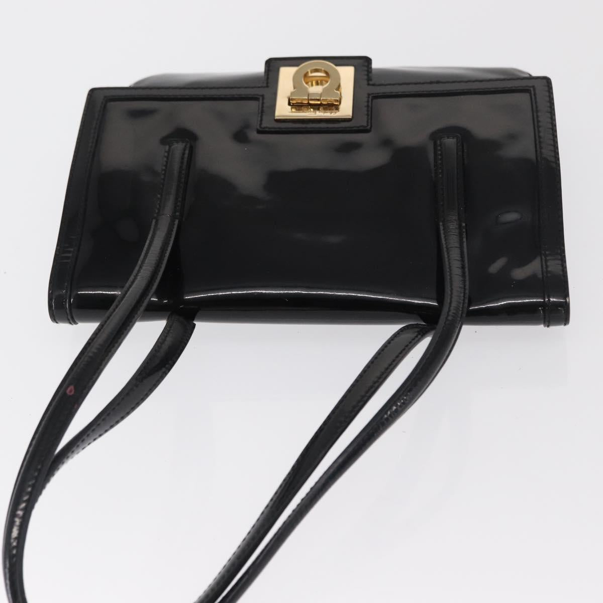 Salvatore Ferragamo Gancini Shoulder Bag Patent leather Gold Black Auth ka1897