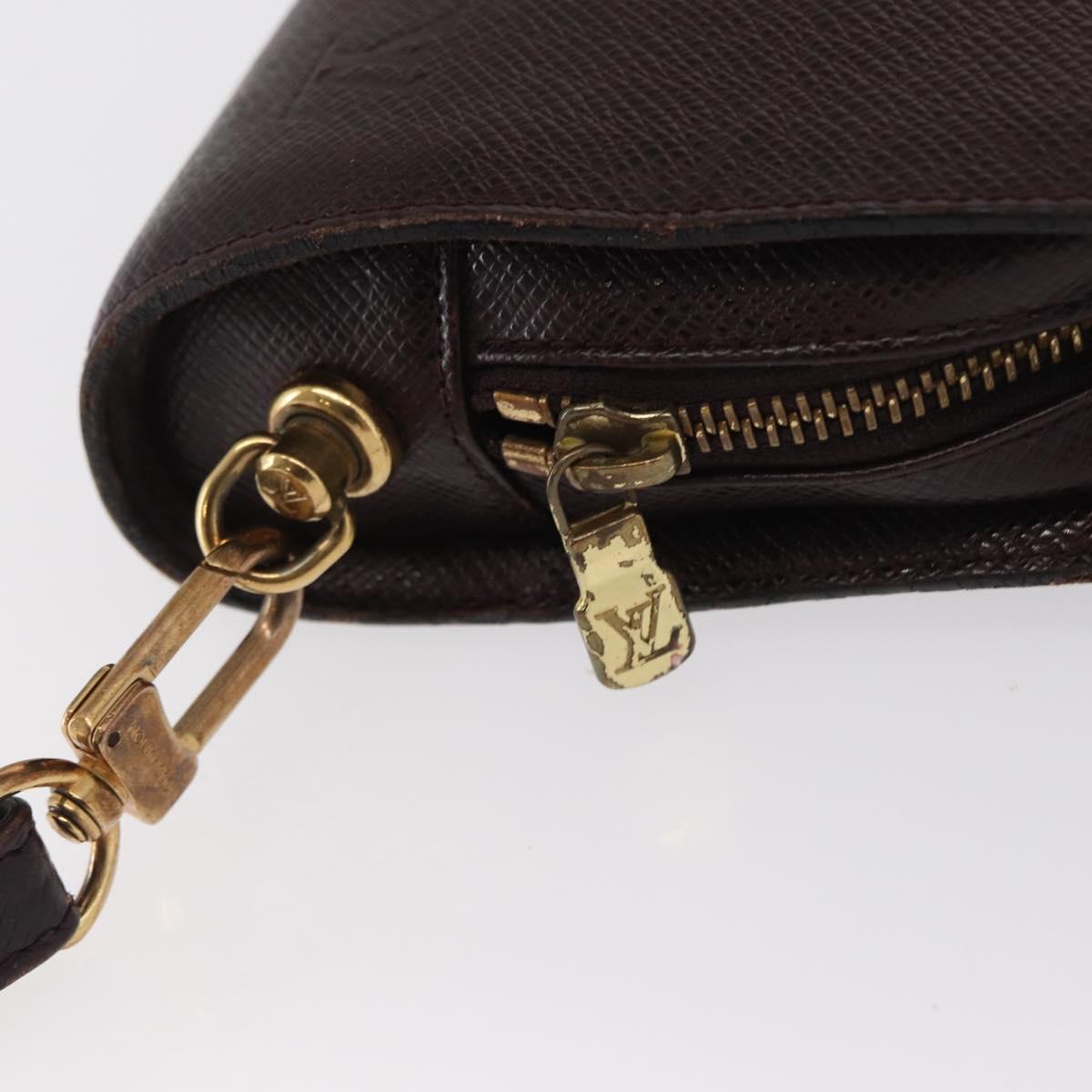 LOUIS VUITTON Taiga Baikal Clutch Bag Acajou M30186 LV Auth ka1956
