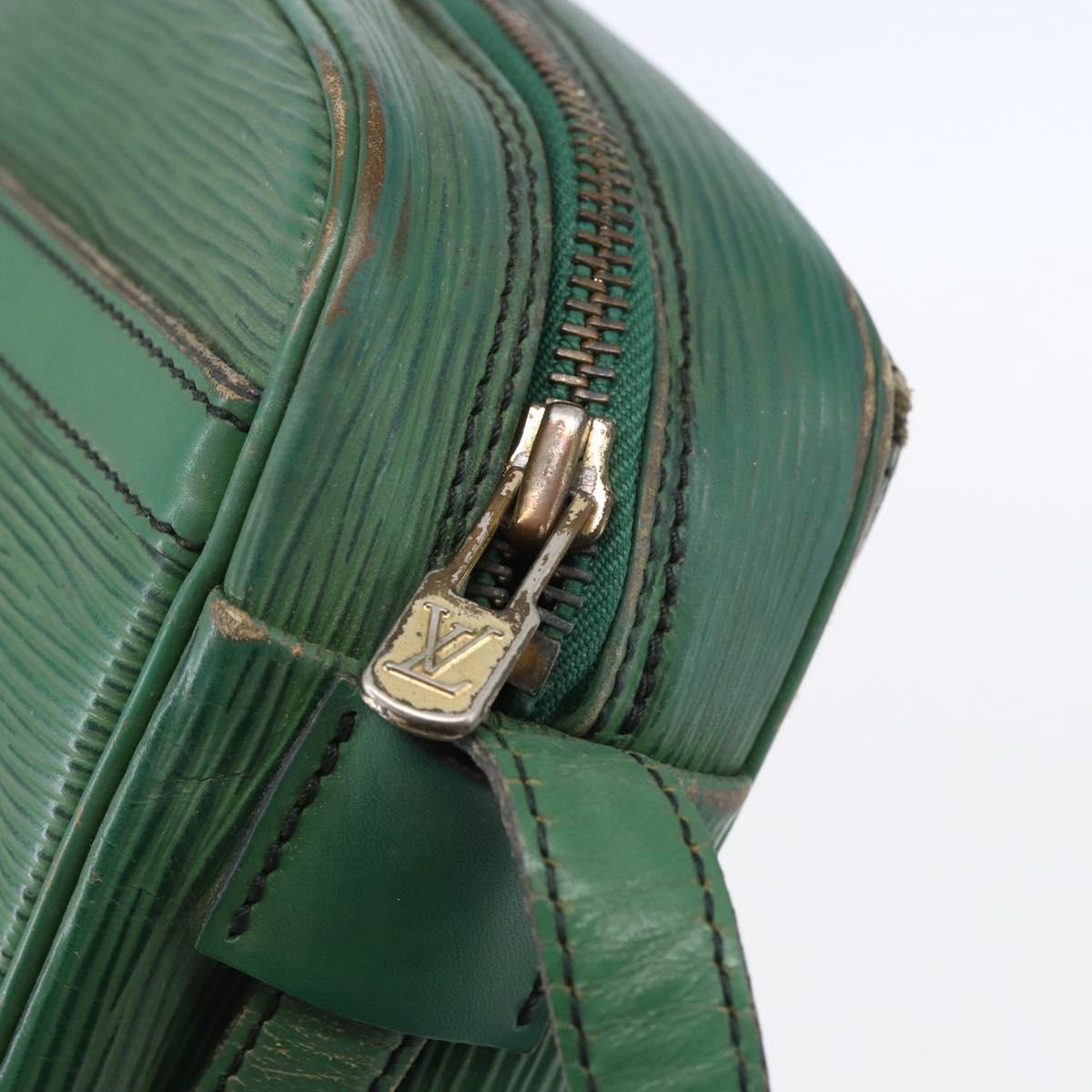 LOUIS VUITTON Epi Jeune Fille MM Shoulder Bag Green M52154 LV Auth ka206